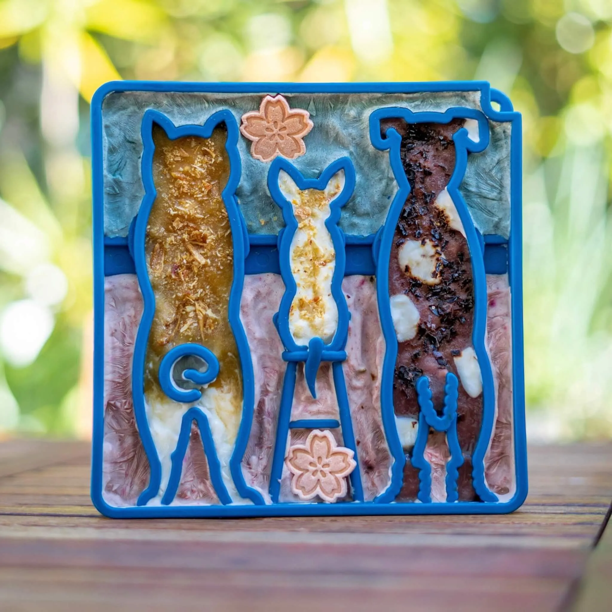 Waiting Dogs Design Mandala Enrichment Tray for Dogs